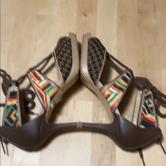 Lace up Peep toe Heels - Picture 6 of 8